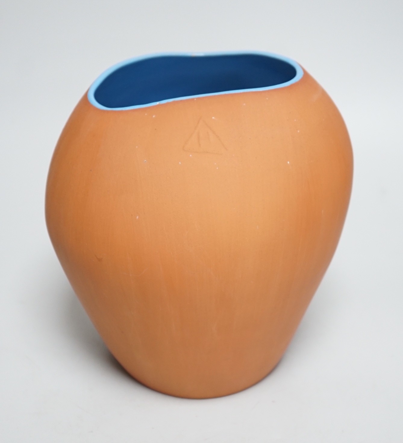 Heather McCartney, a pottery tulip vase, 21cm